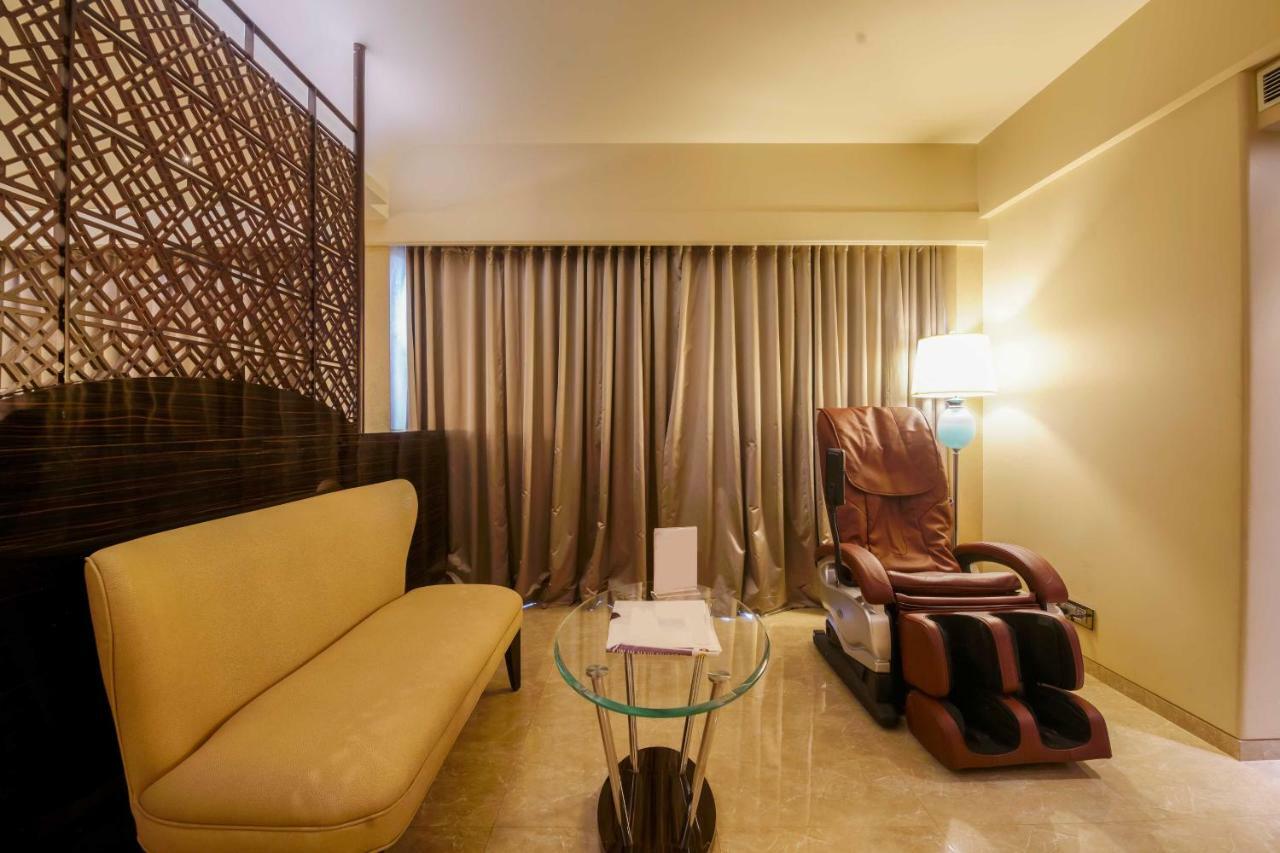 Sai Palace Grand, Malad Bombay Eksteriør billede