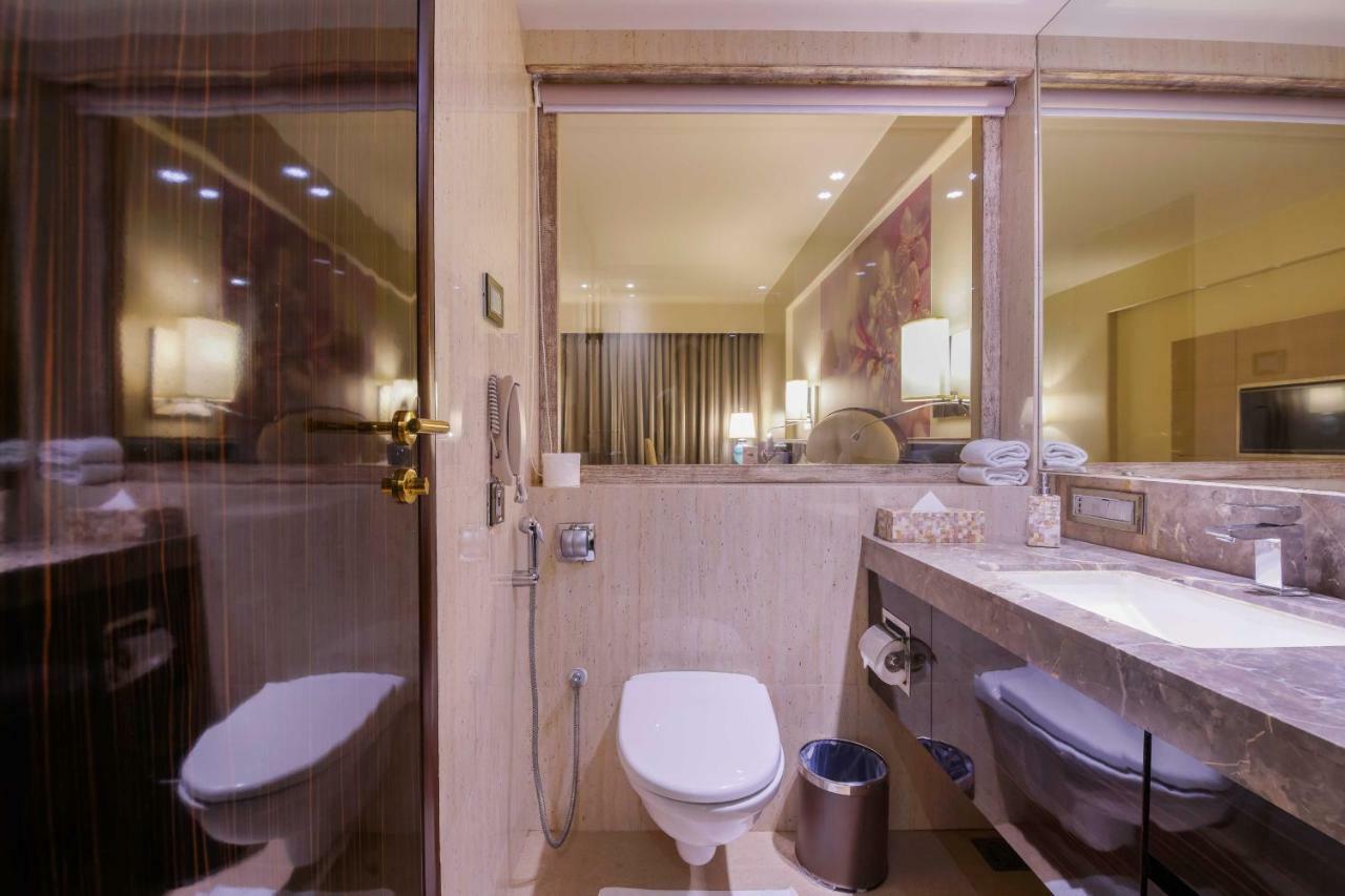 Sai Palace Grand, Malad Bombay Eksteriør billede